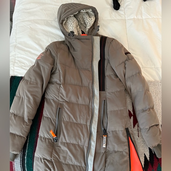 Superdry athletic puffer jacket with hood, size S - Picture 2 of 6